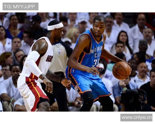 余华对詹姆斯决定的看法及杜兰特转会的正常性分析