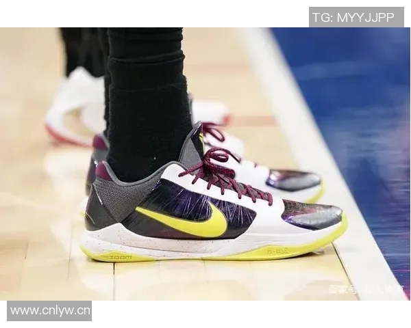 NBA球员赛季球鞋消耗揭秘篮网球员亲自分享使用心得
