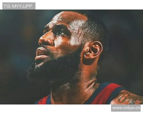 詹姆斯回顾年轻理想与现实差距现阶段无法接受家庭主妇角色