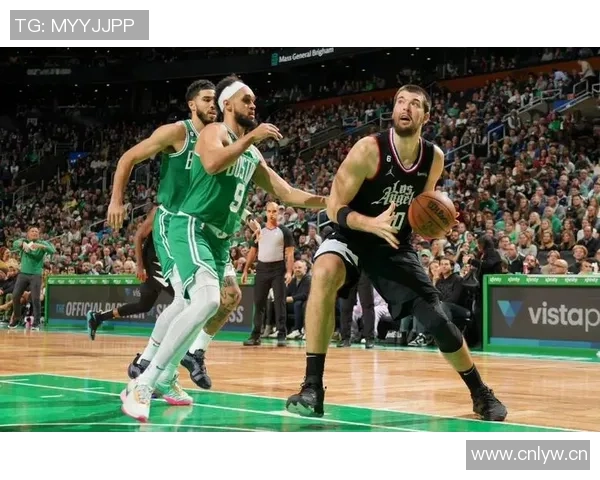 凯尔特人次节火力全开狂轰48分轻松领先魔术23分展现强大实力 凯尔特人次节火力全开狂轰48分轻松领先魔术23分展现强大实力