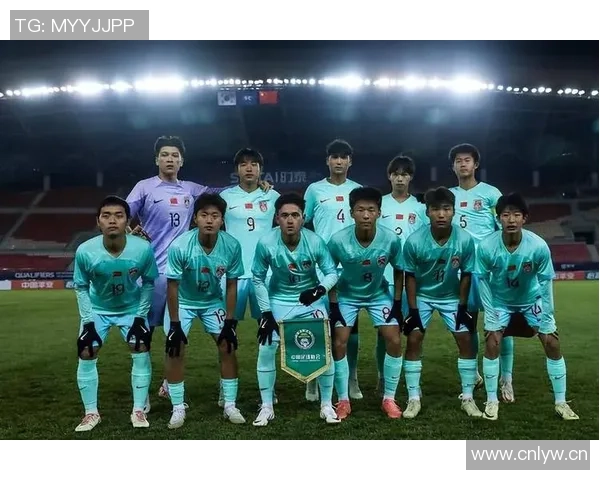 多特蒙德迎来新血液三名U17小将参与训练17岁后腰卡巴有望首秀德甲