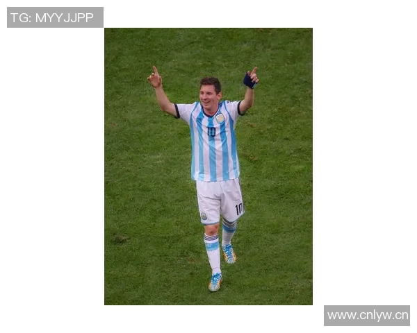 梅西分享佩戴阿根廷队长袖标的照片表达对国家和蓝白色的自豪感 梅西分享佩戴阿根廷队长袖标的照片表达对国家和蓝白色的自豪感