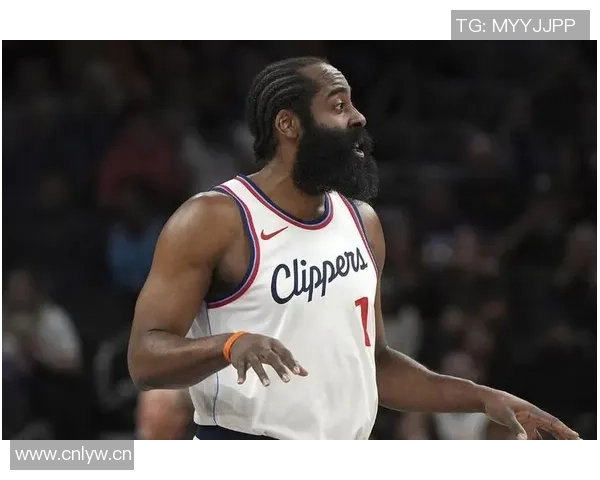 哈登季前赛表现平平场均仅得6分助攻77命中率波动大引发关注 哈登季前赛表现平平场均仅得6分助攻77命中率波动大引发关注