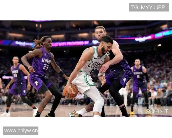 塔图姆战术引领马克西中圈接球迅速突破绝杀国王队