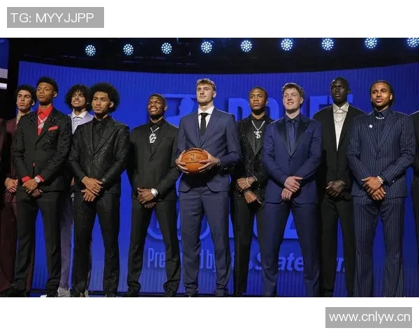 弗拉格勇于尝试错误助力球队成功展现自信与成长